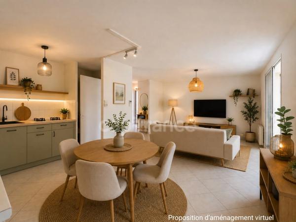Charmante maison de plain-pied de 71 m² avec véranda, garage, jardin et panneaux photovoltaïques
