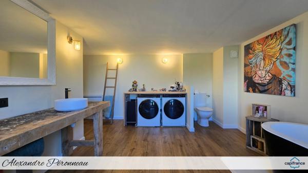 À proximité immédiate de La Rochelle Tasdon / AYTRE – A VENDRE Maison rénovée 4 chambres – Aucun travaux – Grand terrain – Garage – Quartier calme