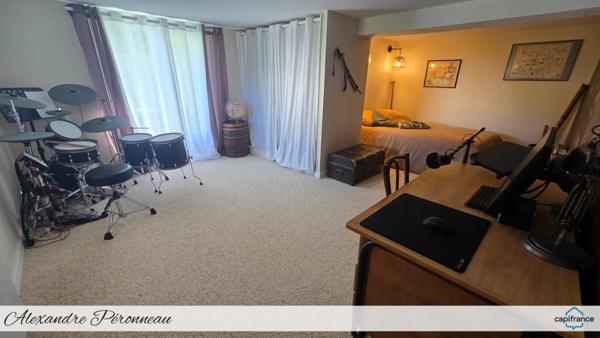À proximité immédiate de La Rochelle Tasdon / AYTRE – A VENDRE Maison rénovée 4 chambres – Aucun travaux – Grand terrain – Garage – Quartier calme