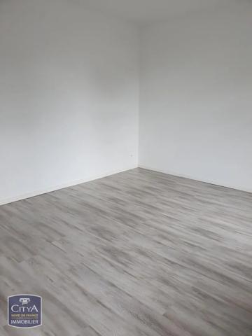 Maison à louer 4 pièces 76.1m² Jeumont (59460)