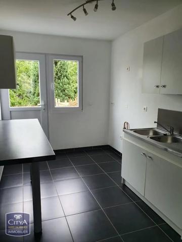 Maison à louer 4 pièces 76.1m² Jeumont (59460)