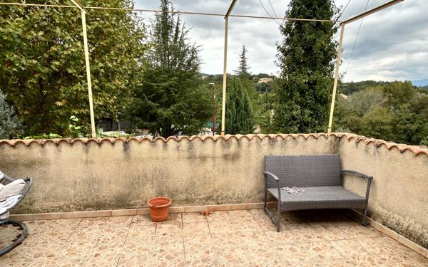 Immeuble à vendre    12 pièces •  Saint-Romain-en-Viennois