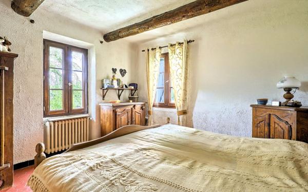 Maison à vendre    6 pièces •  Mane