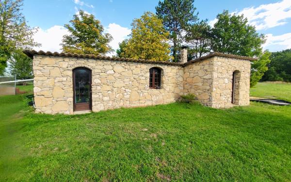 Maison à vendre    6 pièces •  Mane