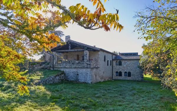 Maison à vendre    6 pièces •  Mane