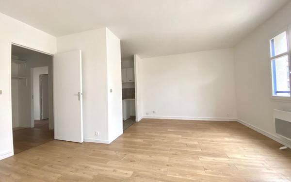 Appartement à vendre    2 pièces •  Aubergenville