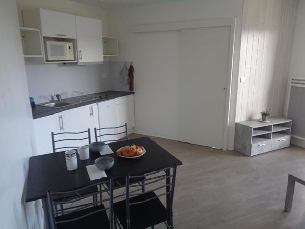 A LOUER APPARTEMENT MEUBLE LA ROCHELLE LES MINIMES