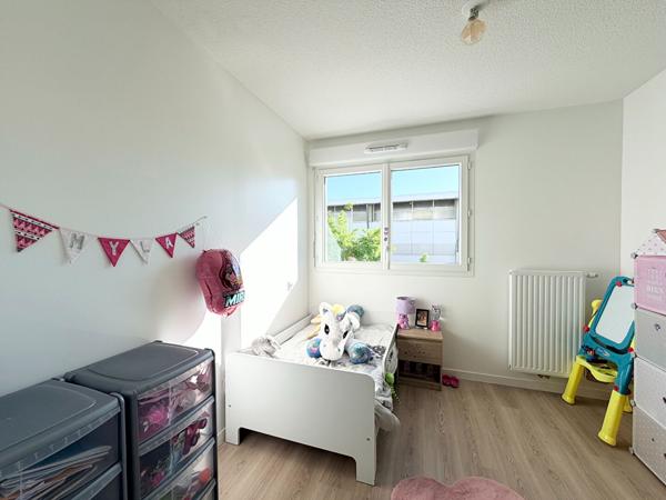 PESSAC - LADONNE - Appartement - 83m2 - 3 chambres - Ascenseur - Balcons