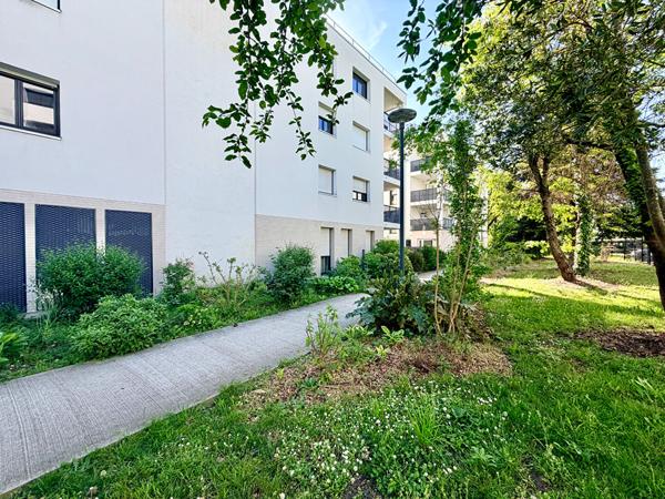 PESSAC - LADONNE - Appartement - 83m2 - 3 chambres - Ascenseur - Balcons