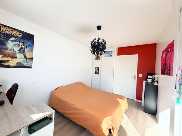 PESSAC - LADONNE - Appartement - 83m2 - 3 chambres - Ascenseur - Balcons