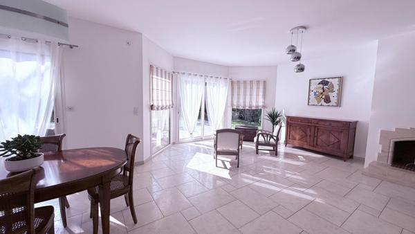 Maison d'architecte 8PP 5 chbres + studio + piscine