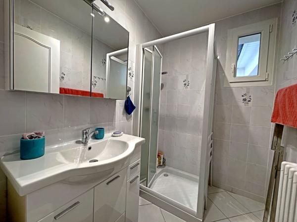 Maison de plain pied 5 pièces à vendre à Cernay-lès-Reims - Calme et Confort