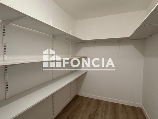 Location Appartement 2 pièces 55.2 m² - 18/20 RUE DU CHARMANT SON St Egreve 38120