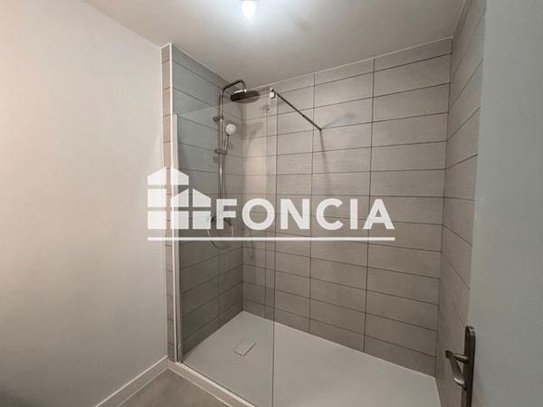 Location Appartement 2 pièces 55.2 m² - 18/20 RUE DU CHARMANT SON St Egreve 38120