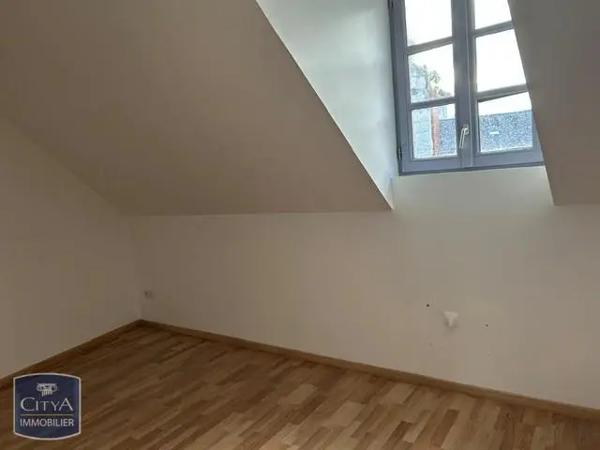 Appartement à louer 2 pièces 49.13m² Saumur (49400)