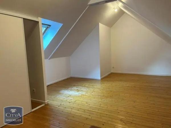 Appartement à louer 2 pièces 49.13m² Saumur (49400)