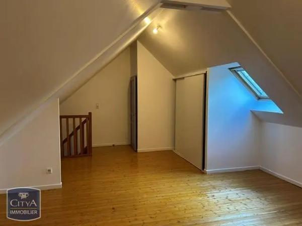 Appartement à louer 2 pièces 49.13m² Saumur (49400)