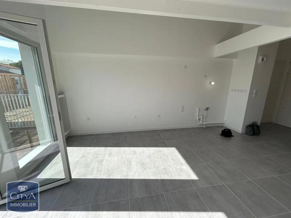 Appartement à louer 3 pièces 60.18m² La Rochelle (17000)