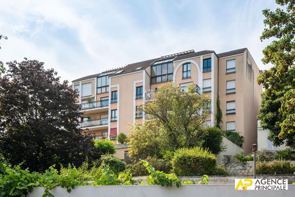 Appartement 4 pièce(s) - Ascenseur - terrasse - grand séjour - 78m² 445 000 € **  - Référence  4764