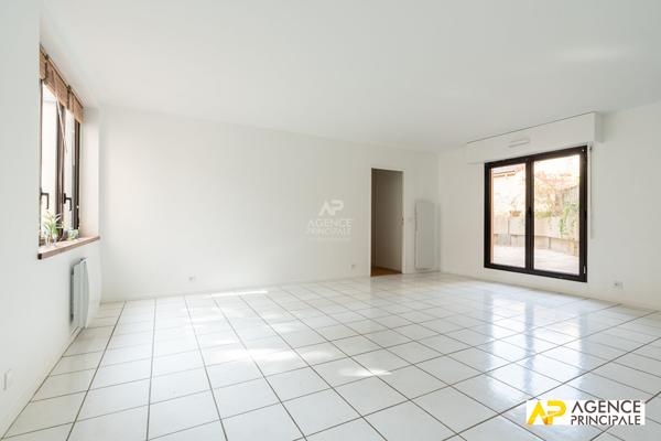 Appartement 4 pièce(s) - Ascenseur - terrasse - grand séjour - 78m² 445 000 € **  - Référence  4764