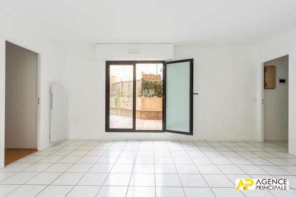 Appartement 4 pièce(s) - Ascenseur - terrasse - grand séjour - 78m² 445 000 € **  - Référence  4764