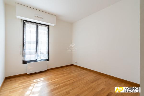 Appartement 4 pièce(s) - Ascenseur - terrasse - grand séjour - 78m² 445 000 € **  - Référence  4764