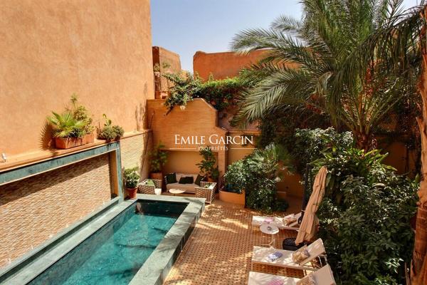 À vendre riad exceptionnel dans le quartier Mouassine à Marrakech