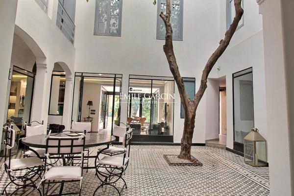 À vendre riad exceptionnel dans le quartier Mouassine à Marrakech