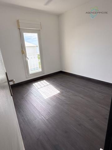 Maison F4 de 72m2 à Plateau Caillou Saint Paul