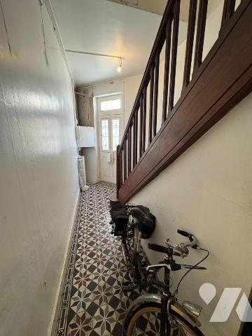 MAISON DE VILLE AVEC TERRASSE ET GARAGE