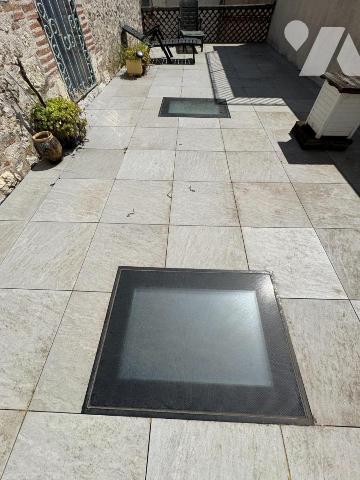 MAISON DE VILLE AVEC TERRASSE ET GARAGE