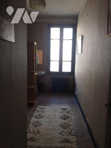 MAISON DE VILLE AVEC TERRASSE ET GARAGE