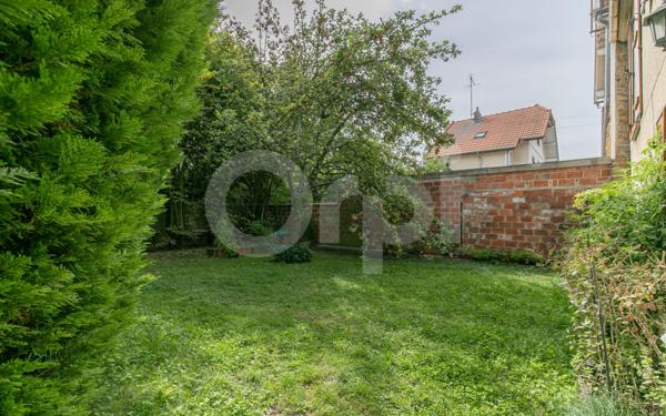 Maison à vendre    5 pièces • 129,48 m2 Chelles