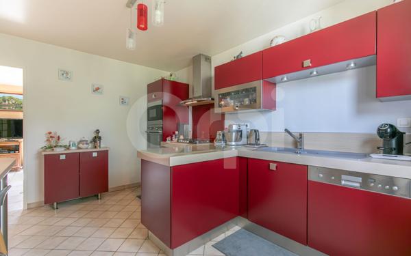 Maison à vendre    5 pièces • 129,48 m2 Chelles