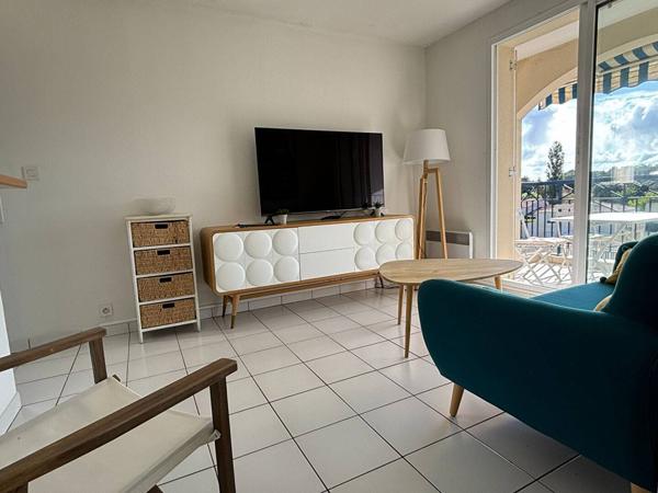 APPARTEMENT à VAUX SUR MER