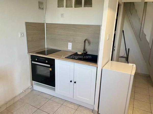 Location Duplex 1 pièces 20 m2 à Saint-Mitre-les-Remparts