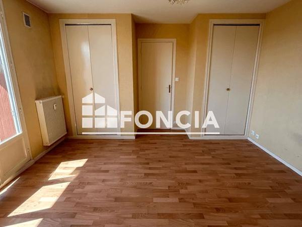 Location Studio 28.8 m² - RESIDENCE SAINT PAUL I/II/III Dijon 21000