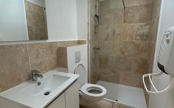 Appartement à louer    1 pièce •  Avignon