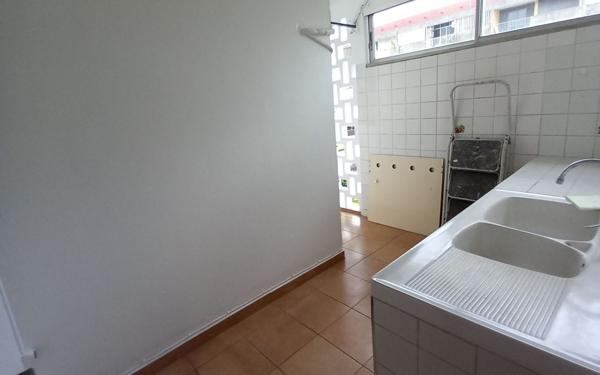 Appartement à vendre    4 pièces • 58,75 m2 Les Abymes