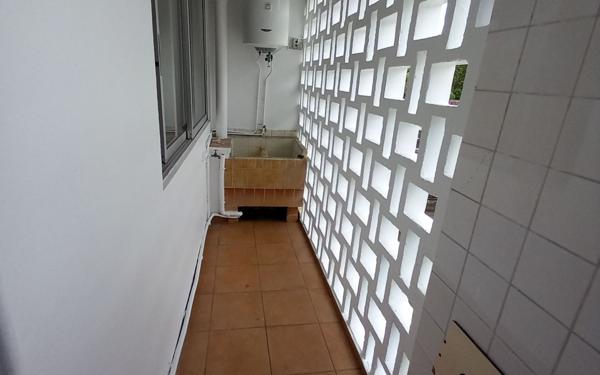 Appartement à vendre    4 pièces • 58,75 m2 Les Abymes