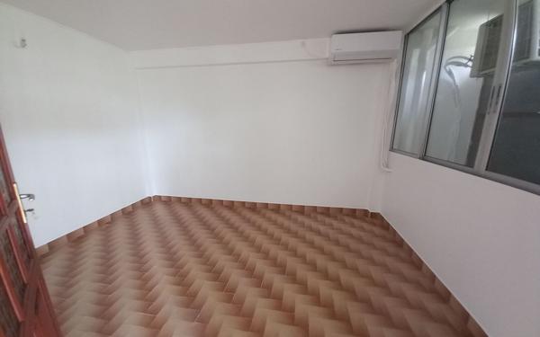 Appartement à vendre    4 pièces • 58,75 m2 Les Abymes