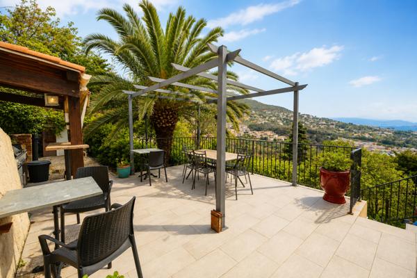 Maison Mandelieu La Napoule 6 pièce(s) 100 m2