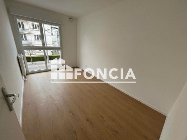 Location Appartement 3 pièces 65.4 m² - Tours 37100