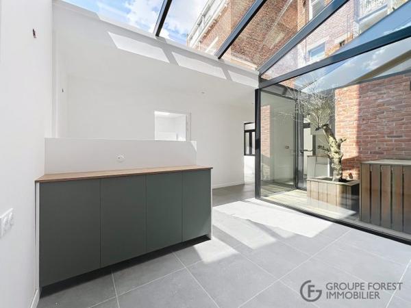 Bureau La Madeleine Secteur La Madeleine 57 m²