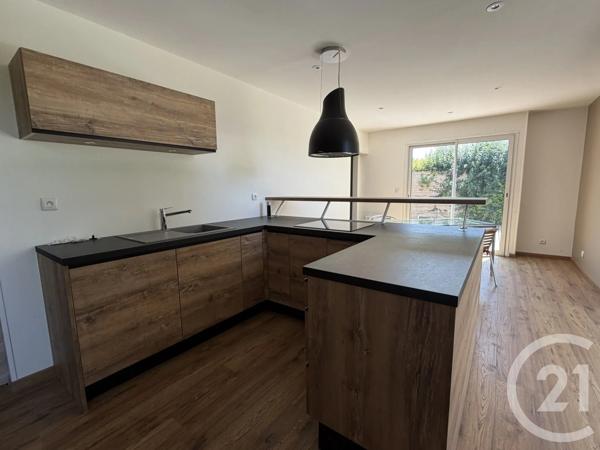 Immeuble à vendre  1205 m 2   BEAUVAIS  - 60