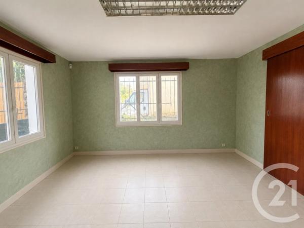 Immeuble à vendre  1205 m 2   BEAUVAIS  - 60
