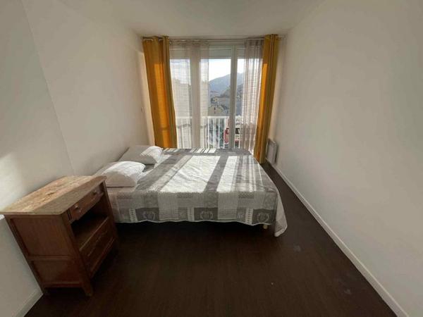 Appartement de type T3, Chemin de Candia, de 58 m2, avec petite vue mer