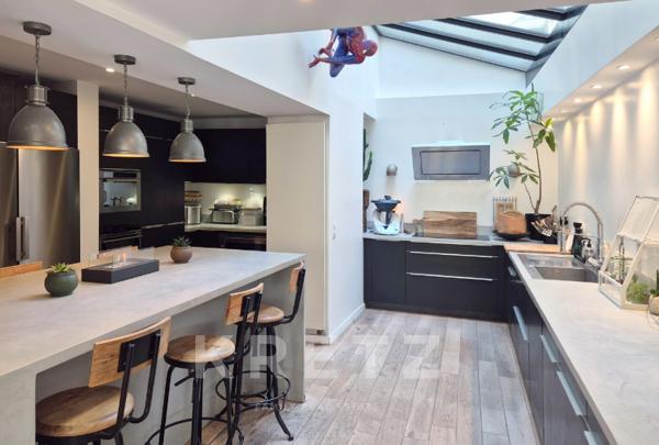 A vendre - Montmorency - Demeure familiale d’exception avec jardin arboré et piscine -