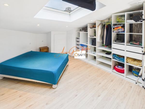 Coup de cœur assuré pour cette maison familiale lumineuse, 4 chambres au cœur de Marsilly.