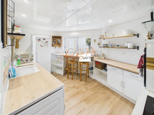 Coup de cœur assuré pour cette maison familiale lumineuse, 4 chambres au cœur de Marsilly.